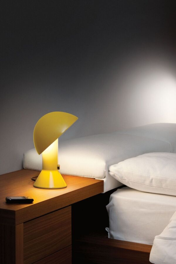 MARTINELLI LUCE serie ELMETTO - Lampada da tavolo con riflettore orientabile in alluminio - colore blu - immagine 3